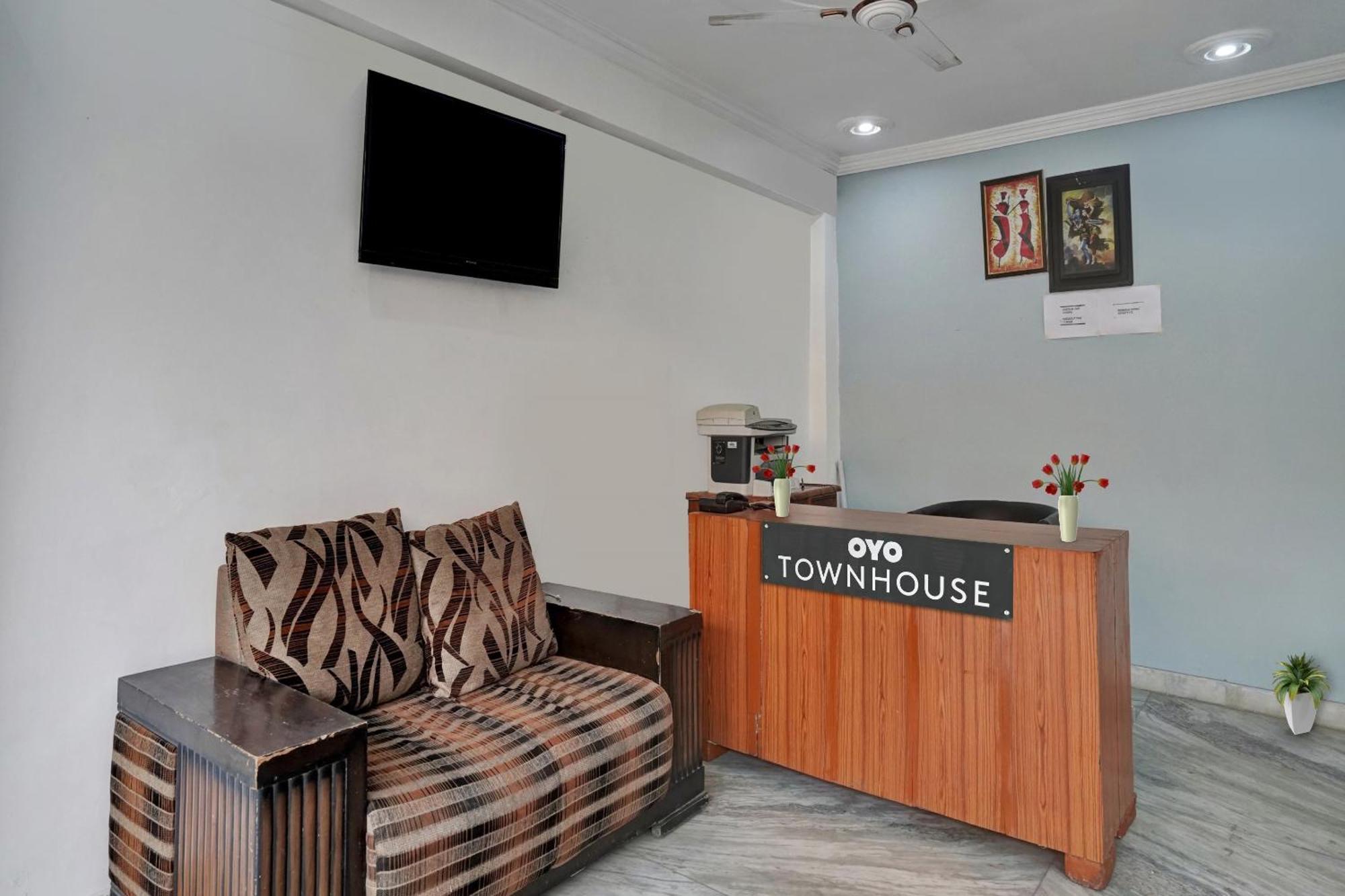 Collection O Samira Residency Near Botanic Garden Of Indian Republic Hotel Noida Luaran gambar