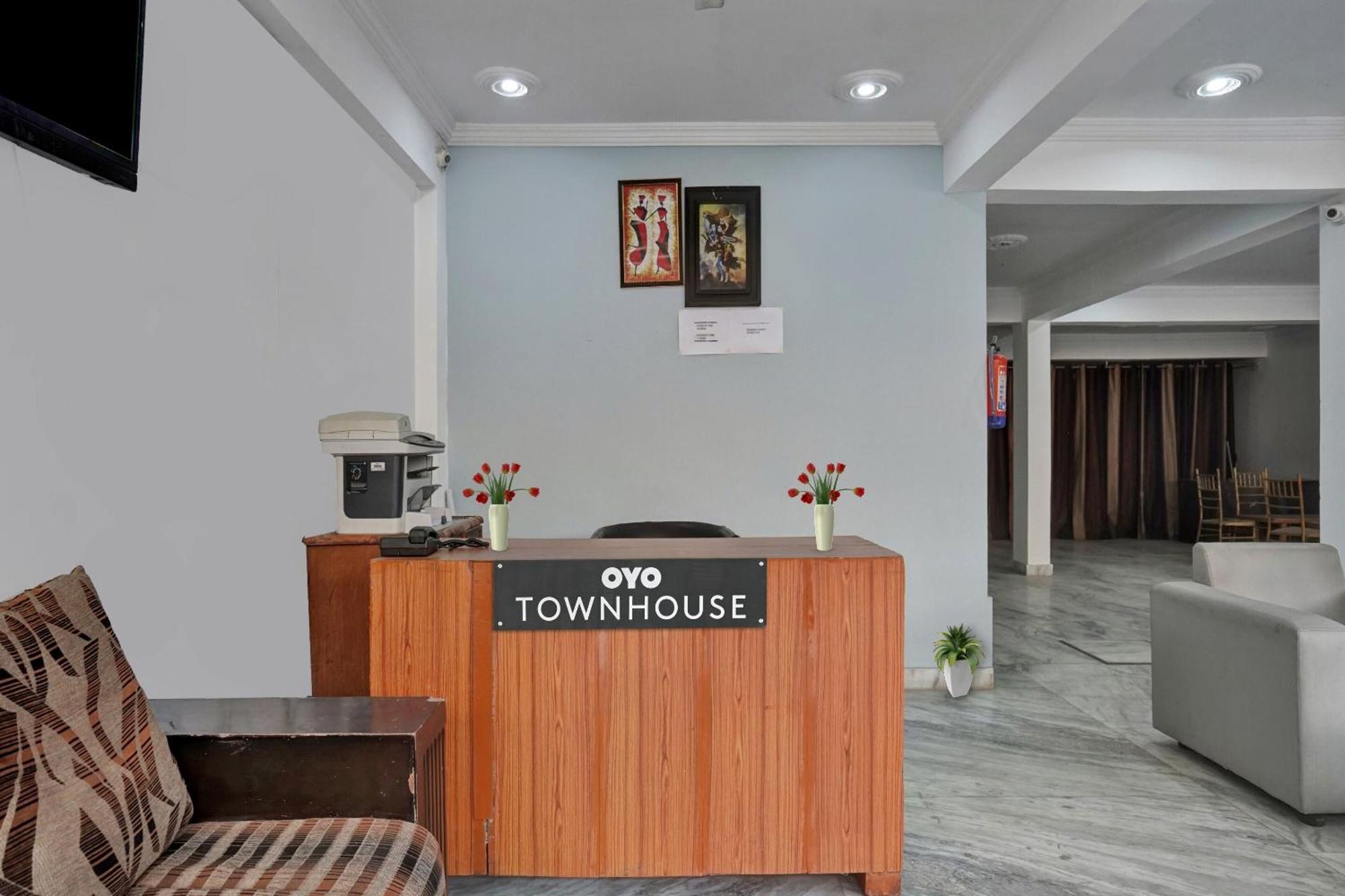 Collection O Samira Residency Near Botanic Garden Of Indian Republic Hotel Noida Luaran gambar
